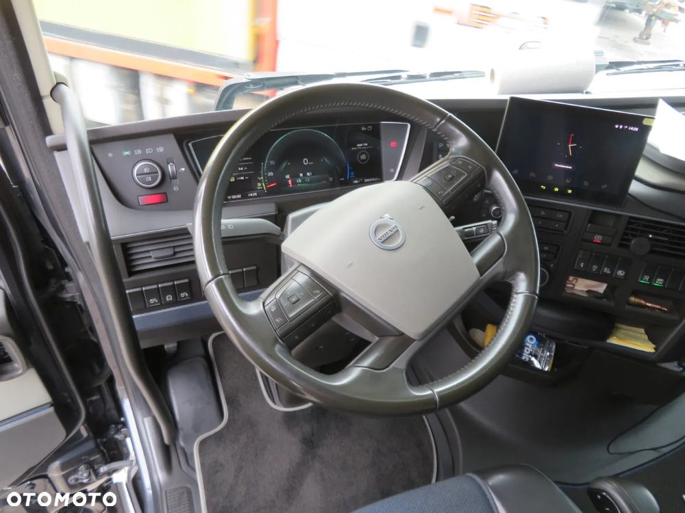Volvo FH 500 GLOBE - 13