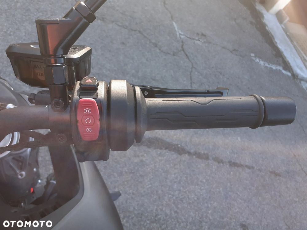 CFMoto 800NK - 17