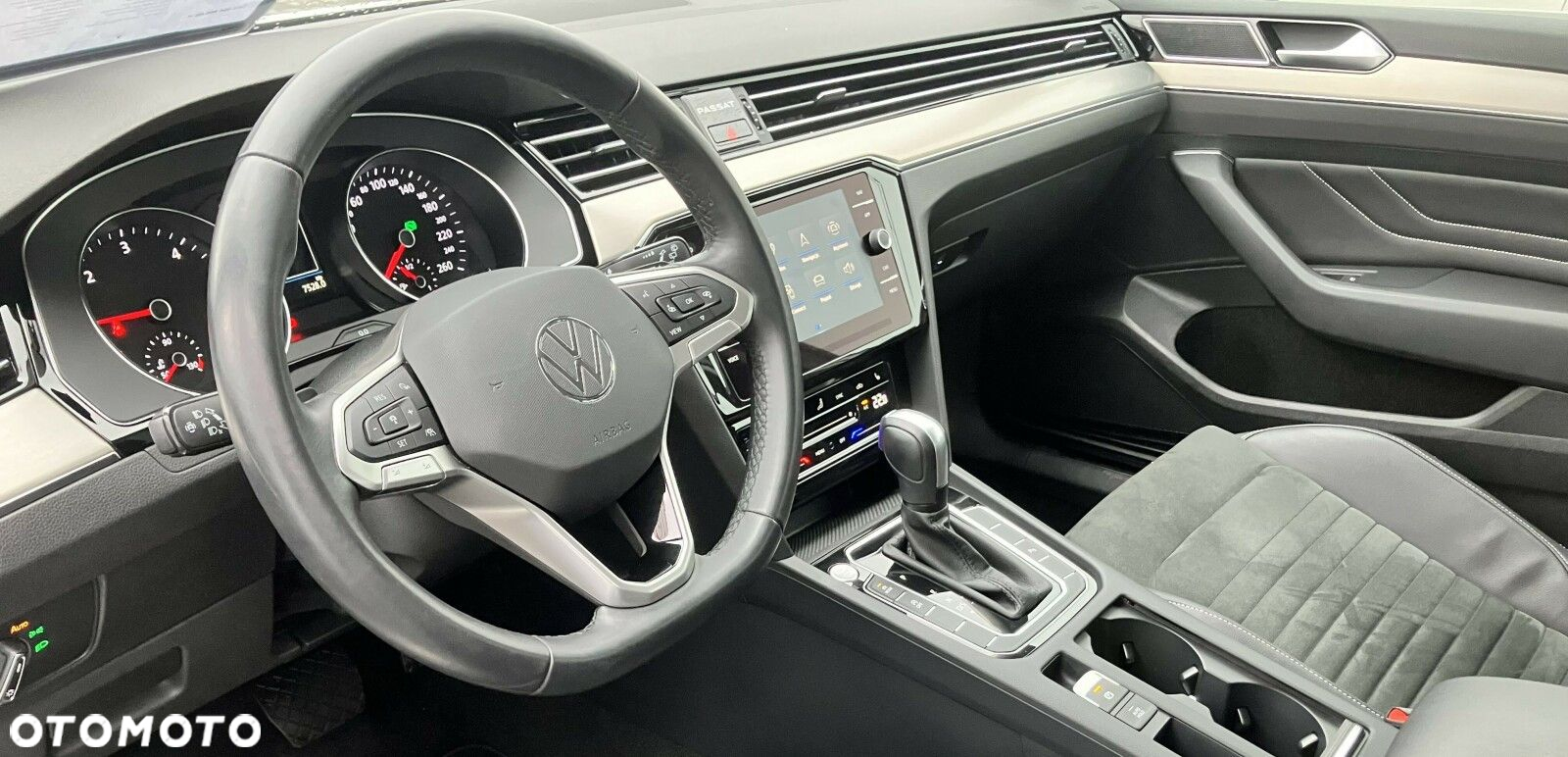Volkswagen Passat 2.0 TDI EVO Elegance DSG - 9