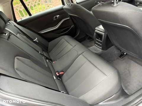 BMW Seria 3 318i Advantage - 31