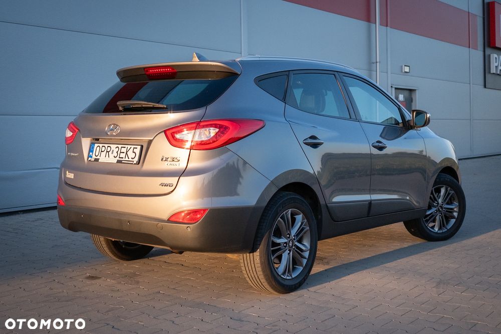 Hyundai ix35 2.0 CRDi 4WD Fifa World Cup Gold Edition - 34