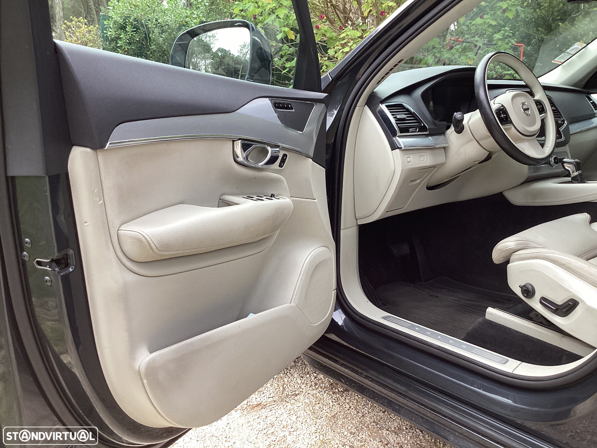 Volvo XC 90 2.0 D4 Momentum - 15