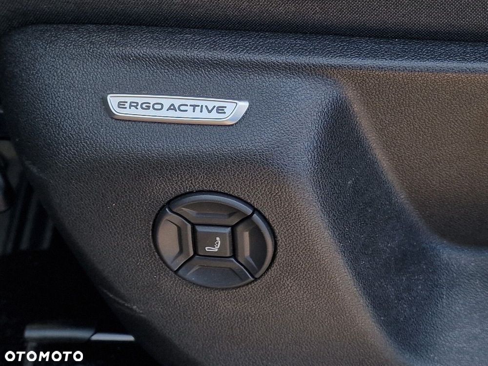 Volkswagen Tiguan - 27