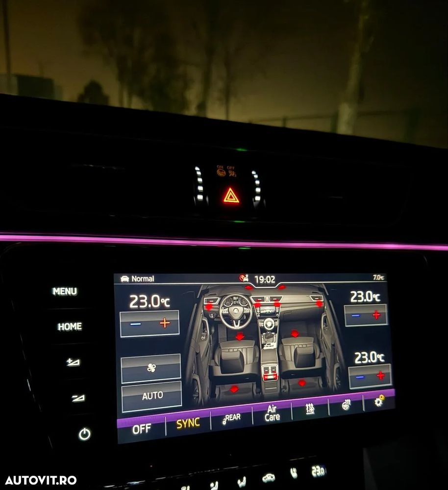 Skoda Superb 2.0 TDI 4X4 DSG Laurin & Klement - 34