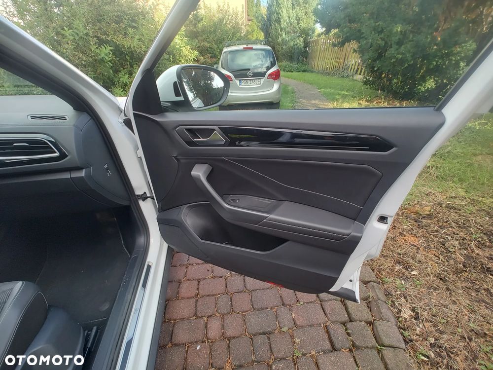 Volkswagen T-Roc 1.5 TSI R-Line DSG - 14