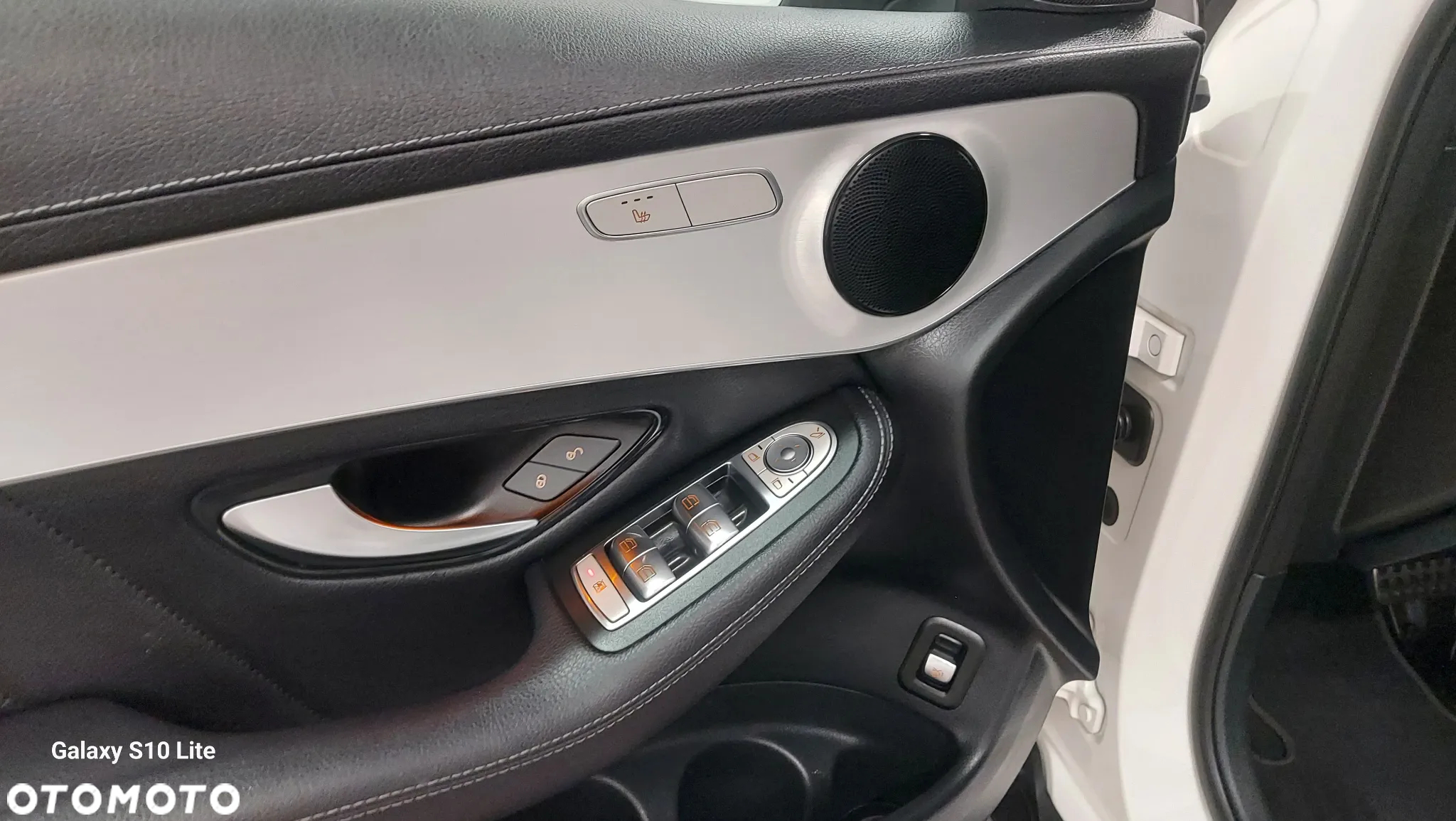 Mercedes-Benz GLC 220 d 4Matic 9G-TRONIC AMG Line - 12