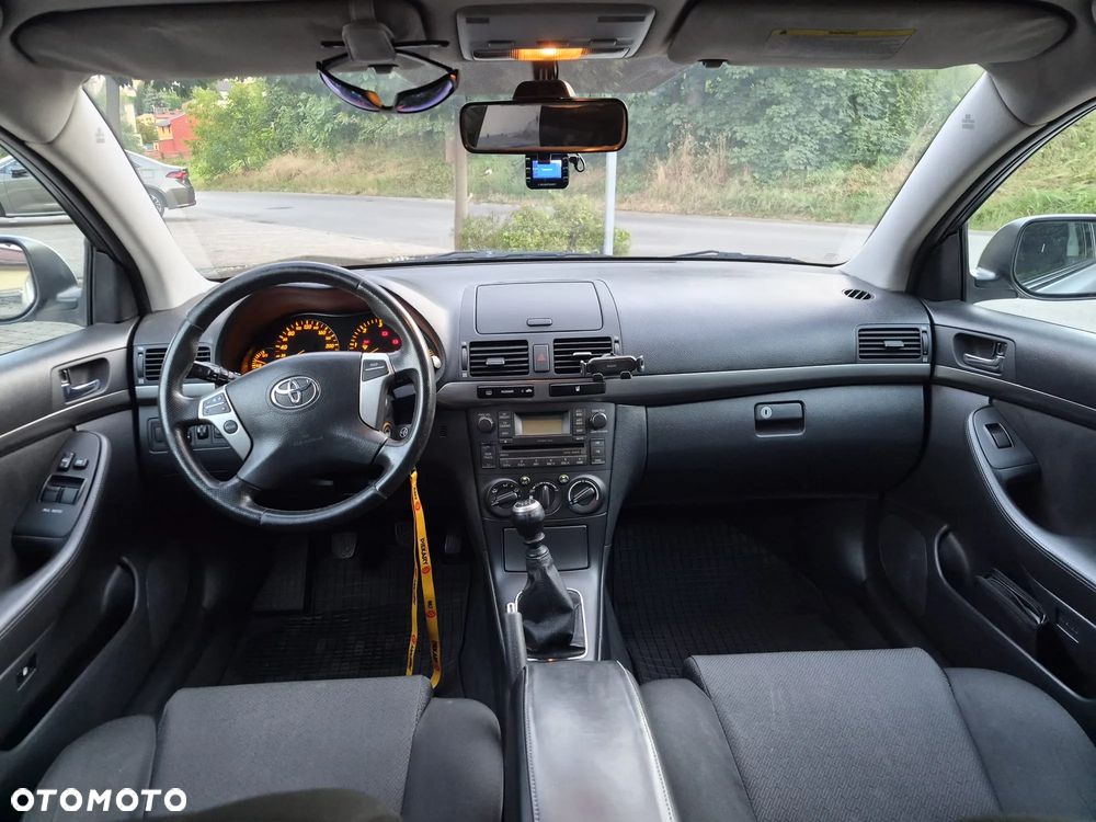 Toyota Avensis 2.0 D-4D Luna - 8