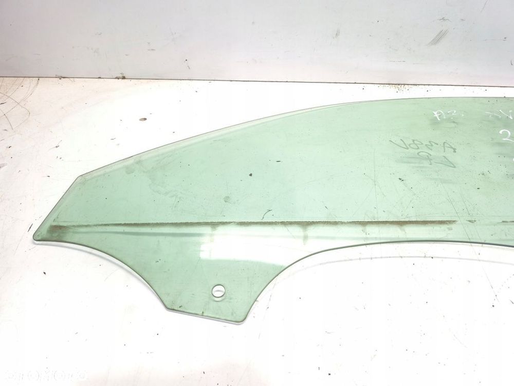 SZYBA BOCZNA DRZWI LEWY PRZÓD AUDI A3 8V3 2015R - 2