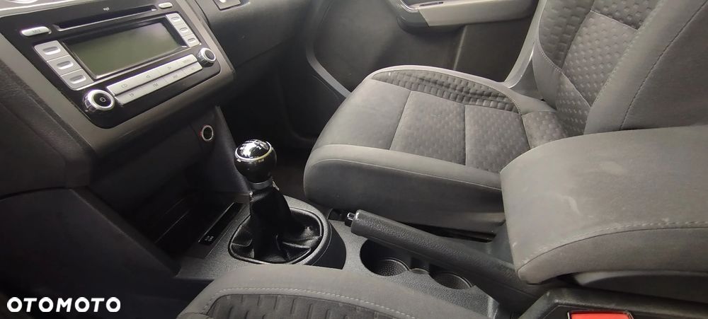 Volkswagen Touran 1.9 TDI Conceptline - 24