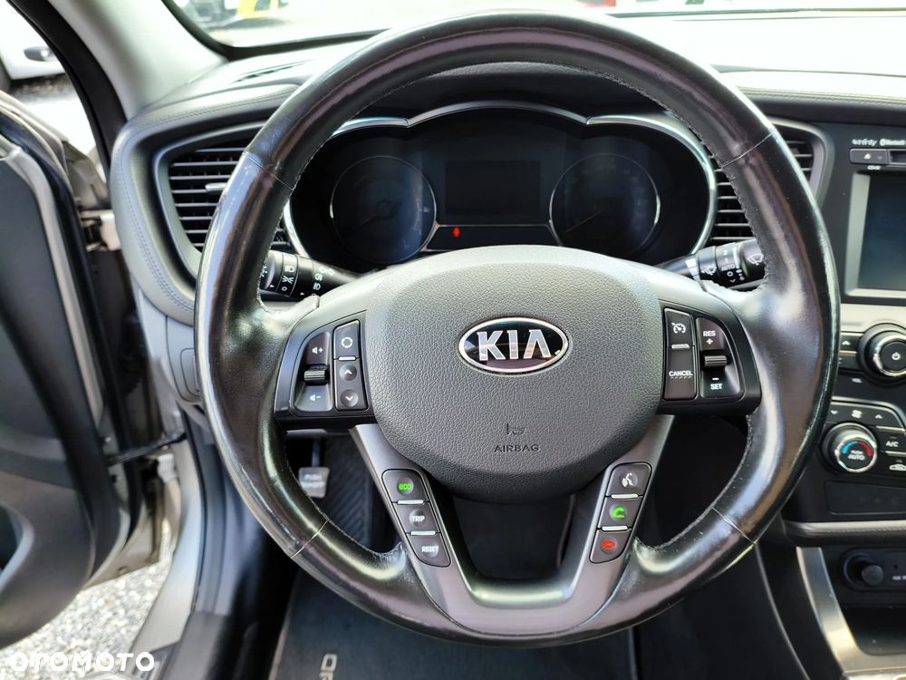 Kia Optima - 32