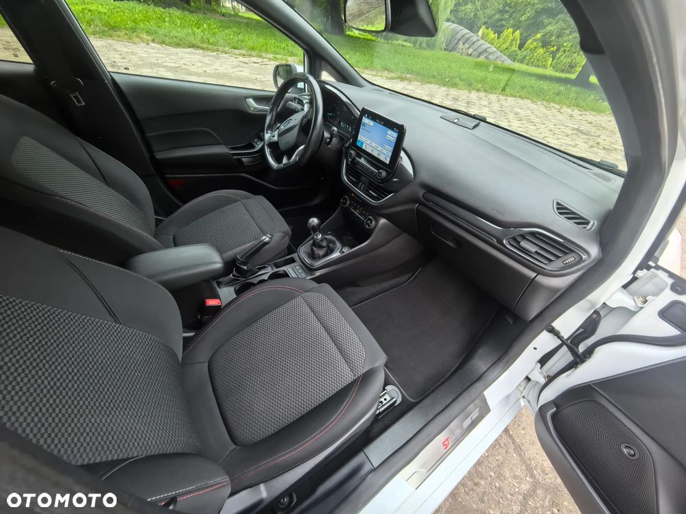 Ford Fiesta 1.0 EcoBoost STart-Stop ST-LINE - 32