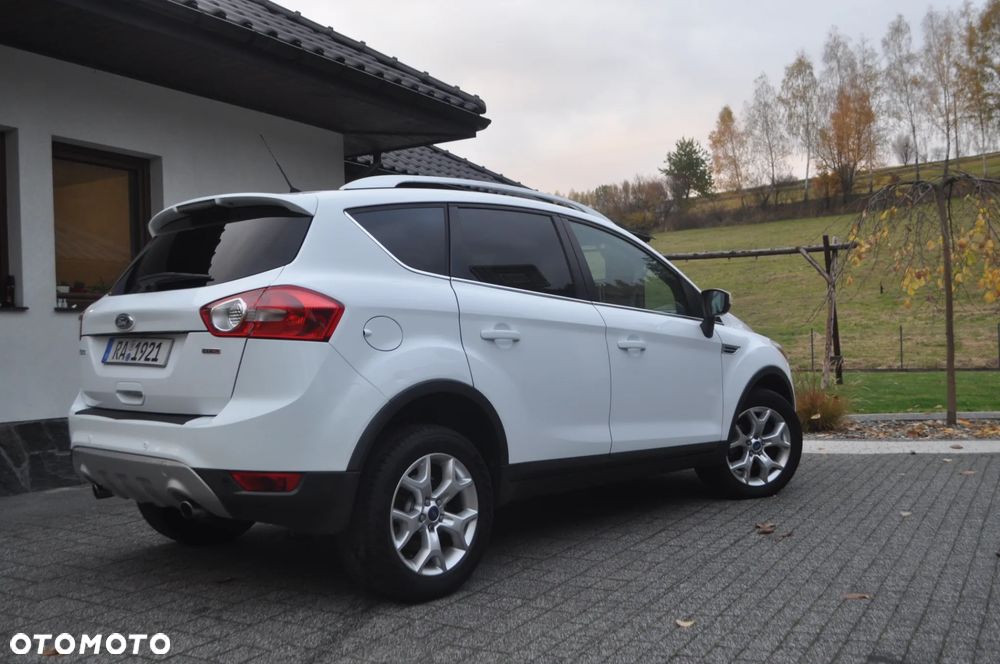 Ford Kuga 2.0 TDCi 2x4 Titanium - 10