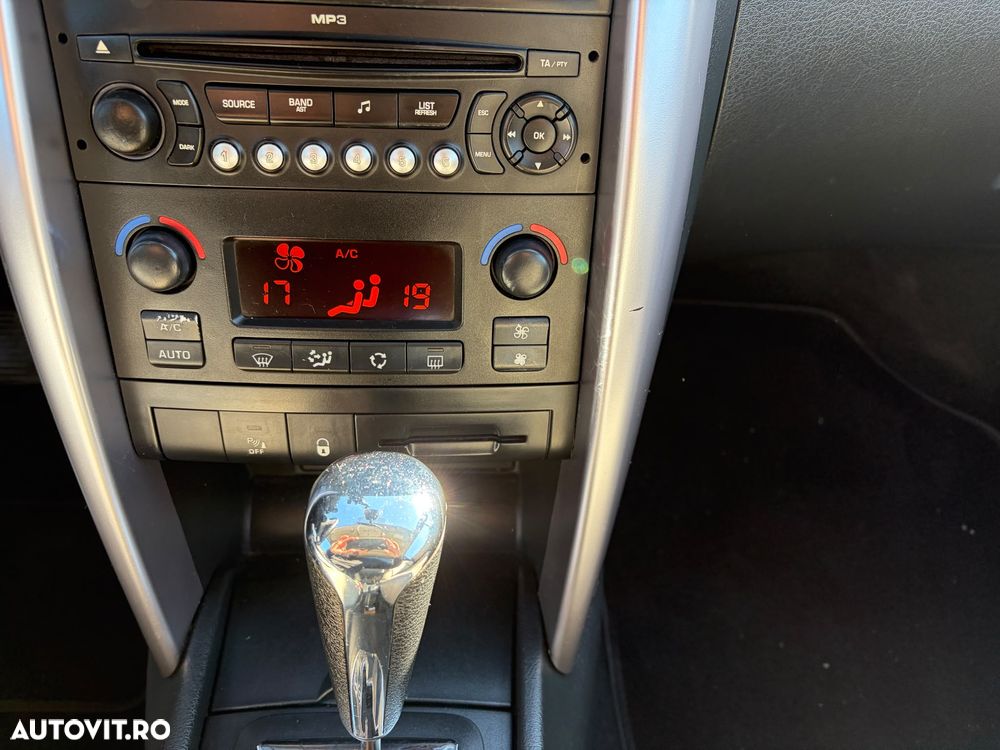Peugeot 207 - 11