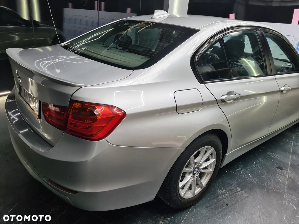 BMW Seria 3 316d Sport Line - 18