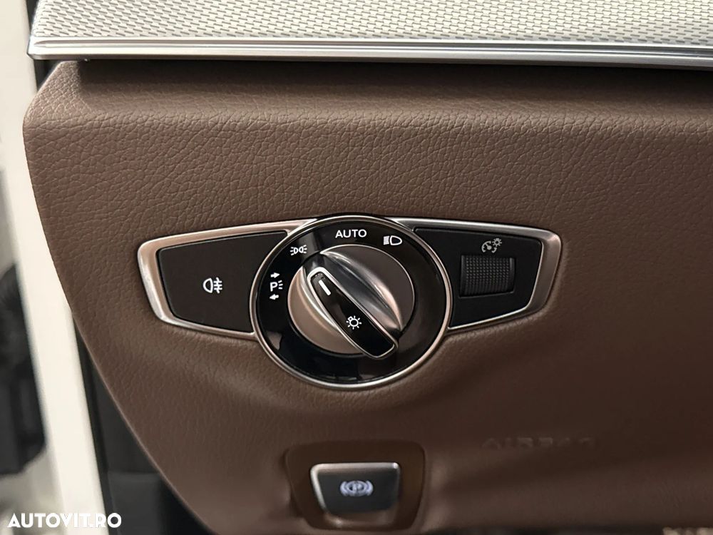 Mercedes-Benz E - 16