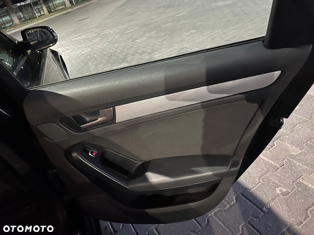 Audi A4 Limousine - 20