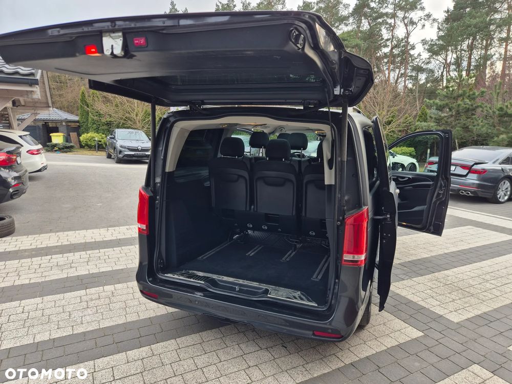 Mercedes-Benz Klasa V - 28