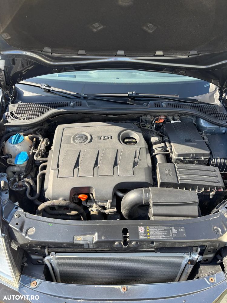 SKODA Octavia 2011 — imagine 15