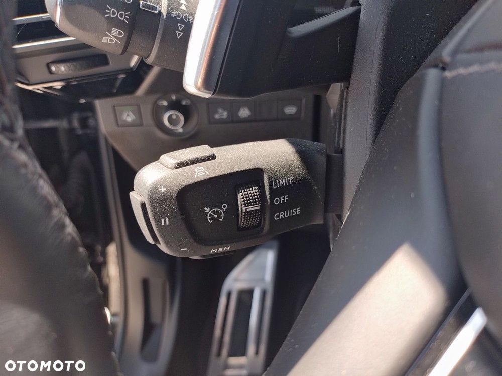 DS Automobiles DS 7 Crossback - 15