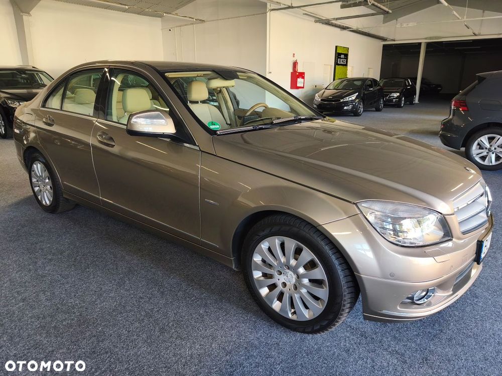 Mercedes-Benz Klasa C 280 4Matic 7G-TRONIC Elegance - 3