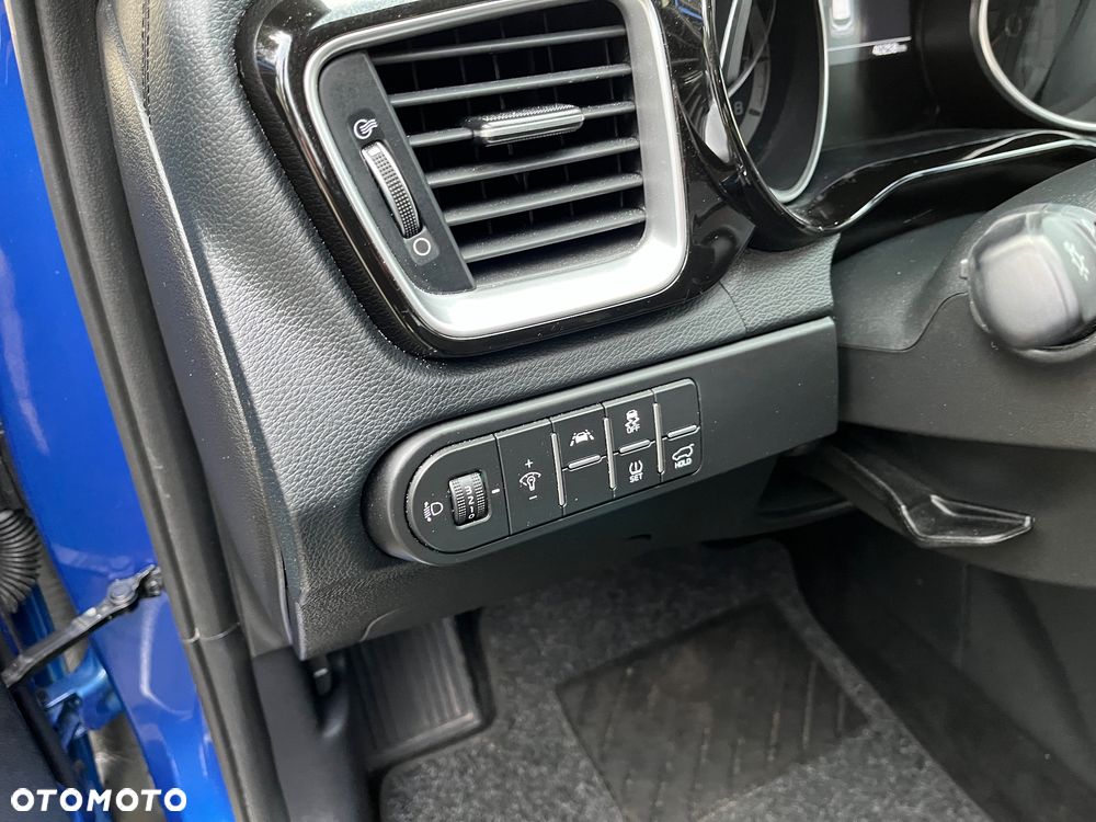 Kia XCeed 1.5 T-GDI Business Line DCT - 14