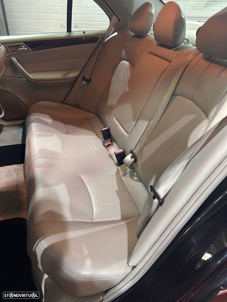 Mercedes-Benz C 180 K Elegance Aut. - 10