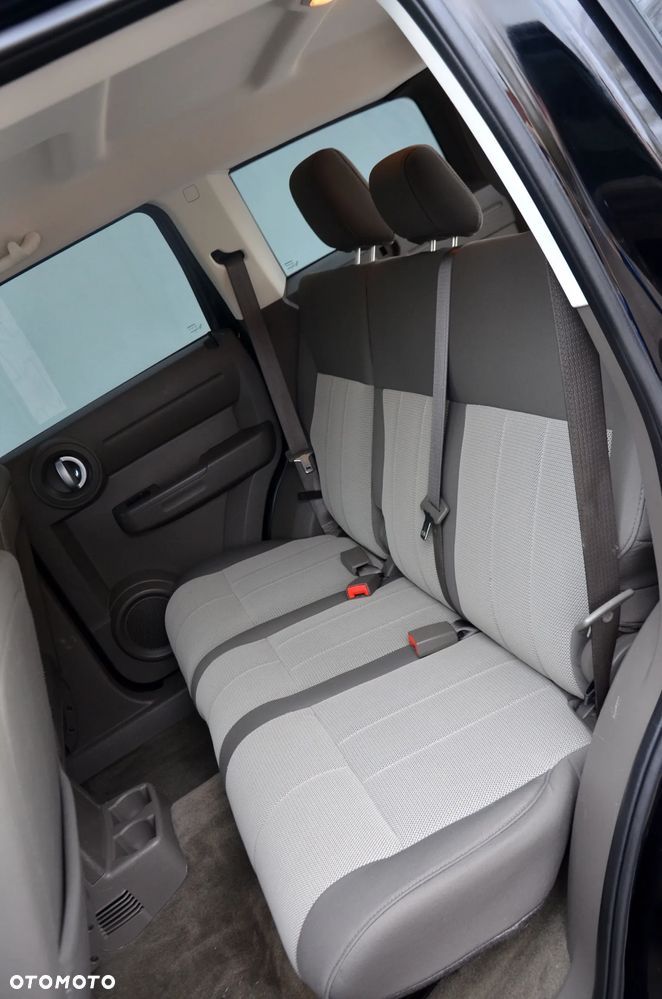 Dodge Nitro 3.7 V6 SLT 4WD - 28