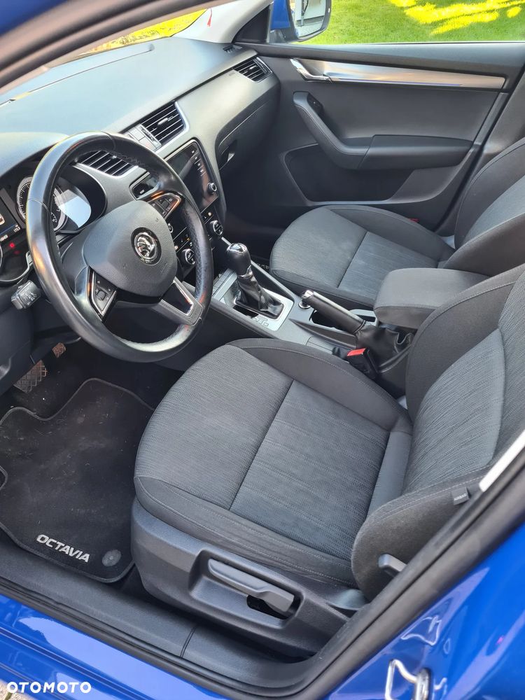 Skoda Octavia 1.6 TDI DSG Premium Edition - 23