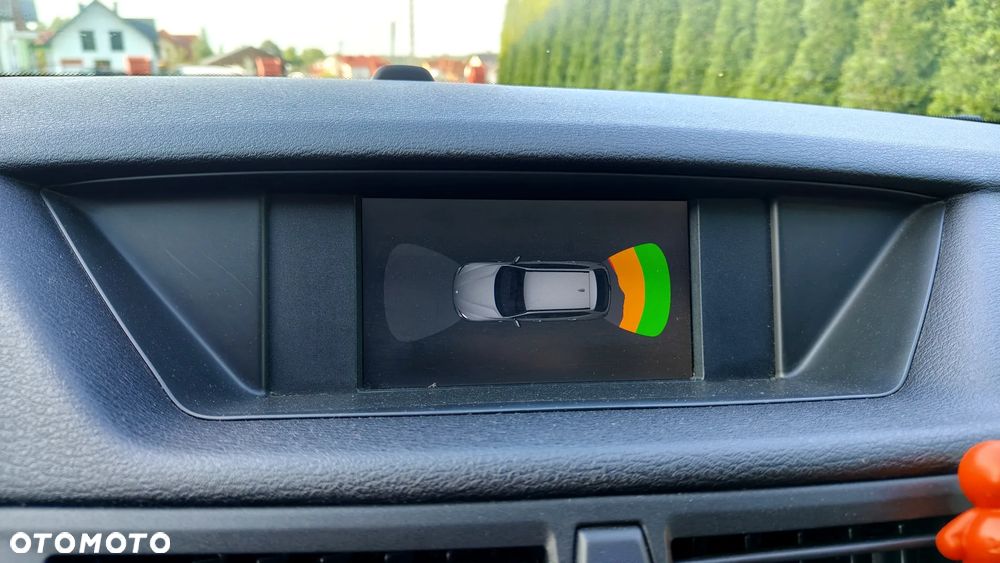 BMW X1 sDrive18d xLine - 22