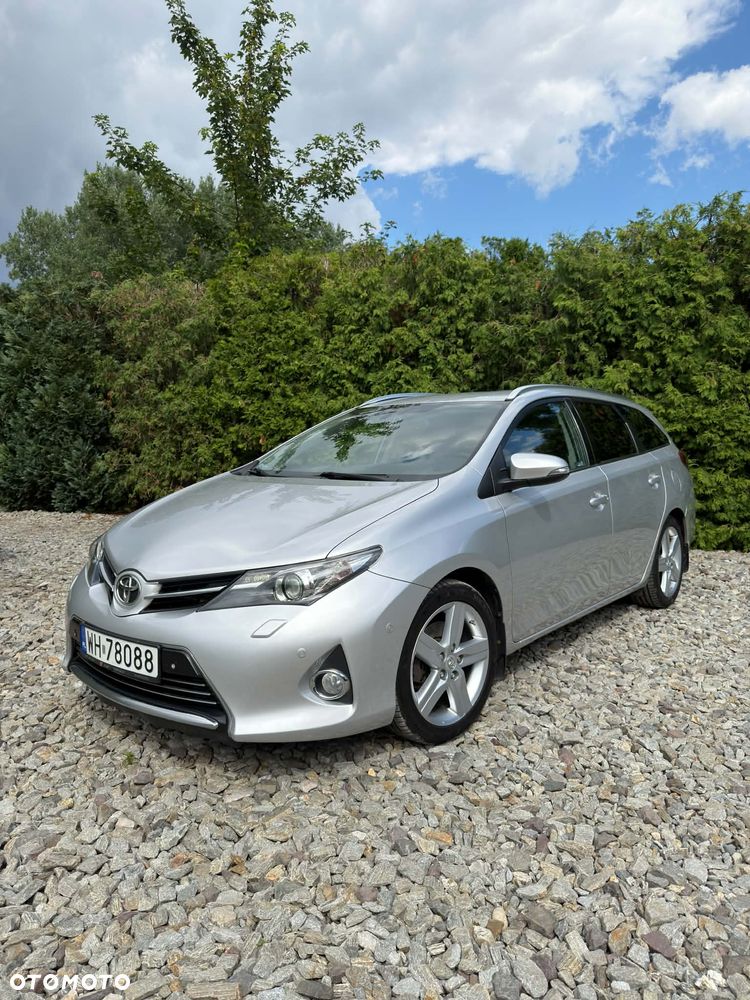 Toyota Auris 2.0 D-4D Prestige - 2