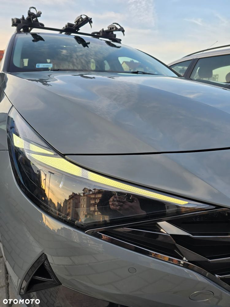 Hyundai Elantra 1.6 Executive CVT - 37
