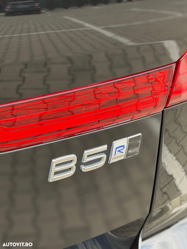 Volvo XC 60 B5 MHEV AWD R-Design - 20