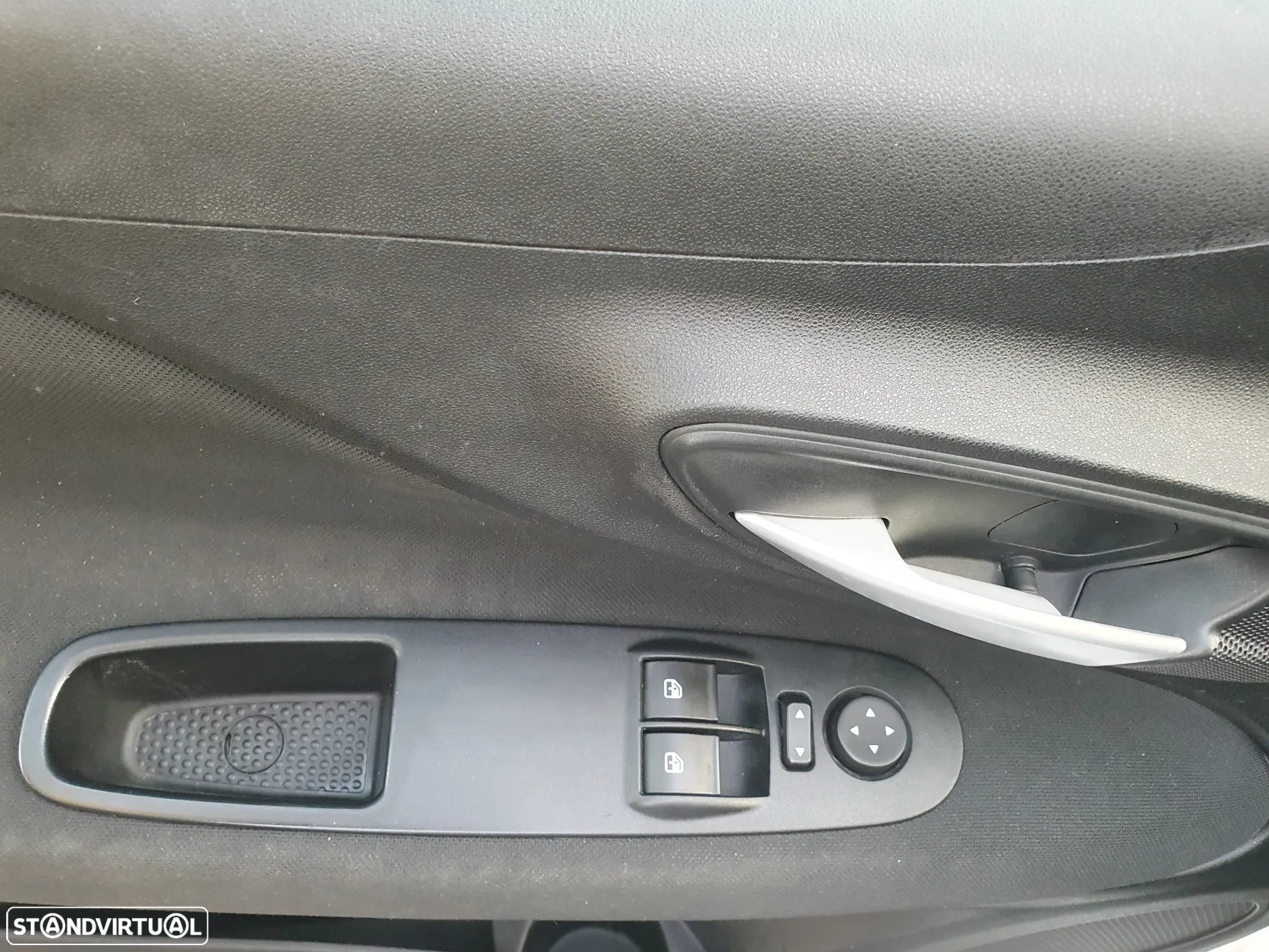 Fiat Punto 1.2 Young II S&S - 22