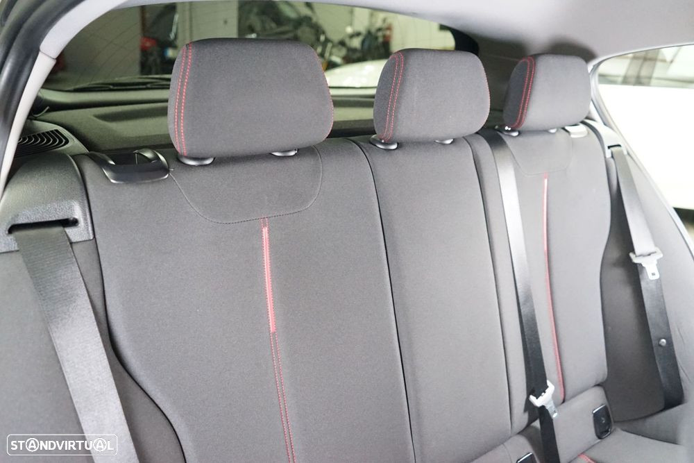 BMW 116 d EfficientDynamics Edition - 37