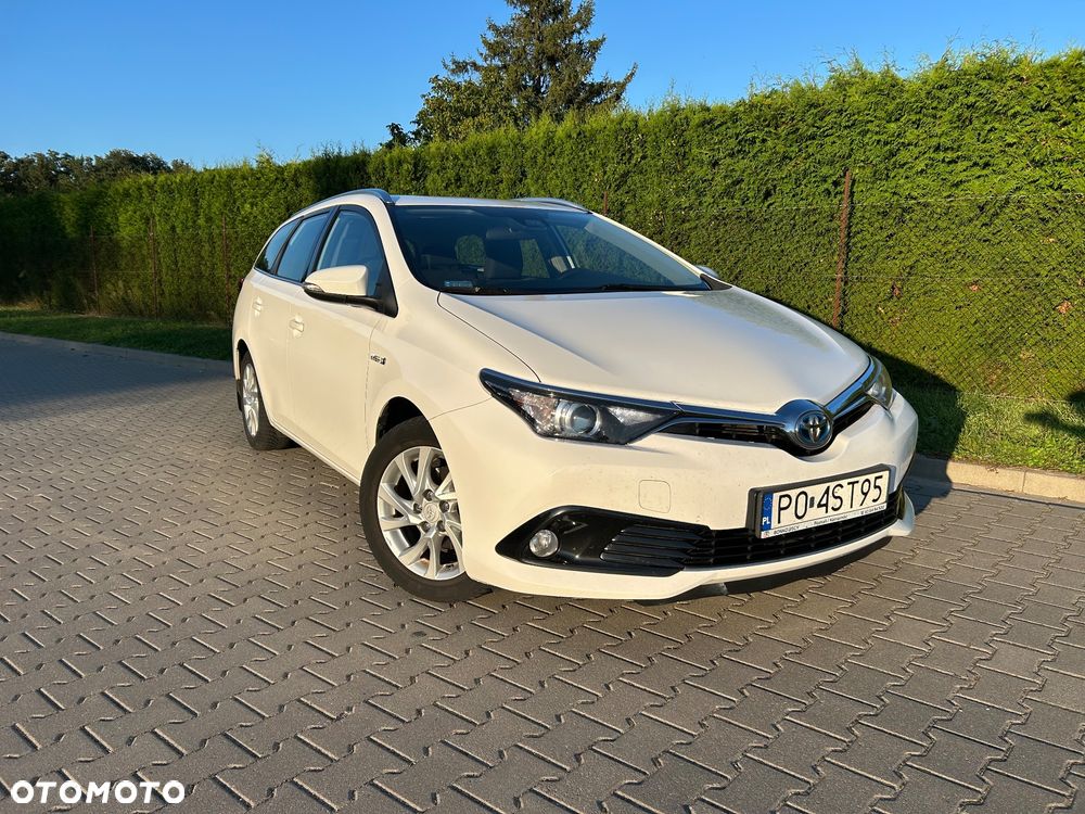 Toyota Auris Hybrid 135 Active - 11
