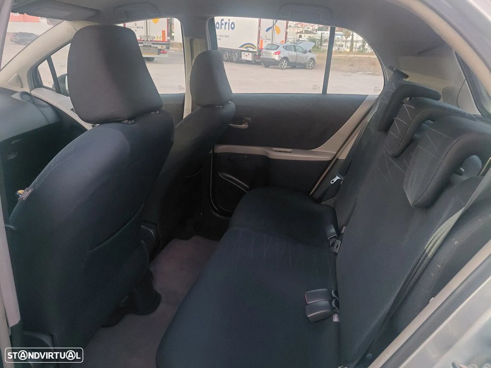 Toyota Yaris 1.4 D-4D Sol High Pack - 9