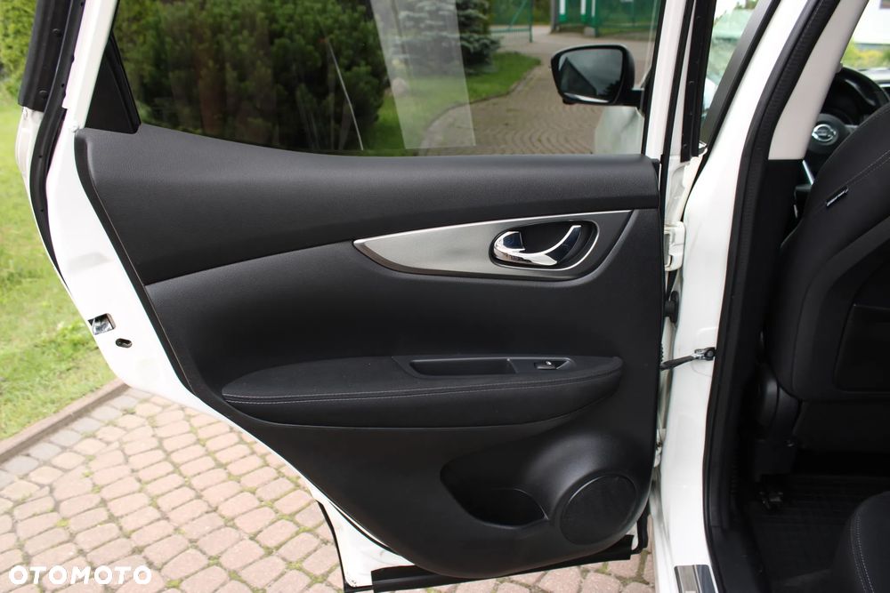 Nissan Qashqai 1.6 DCi N-Connecta Xtronic EU6 - 17