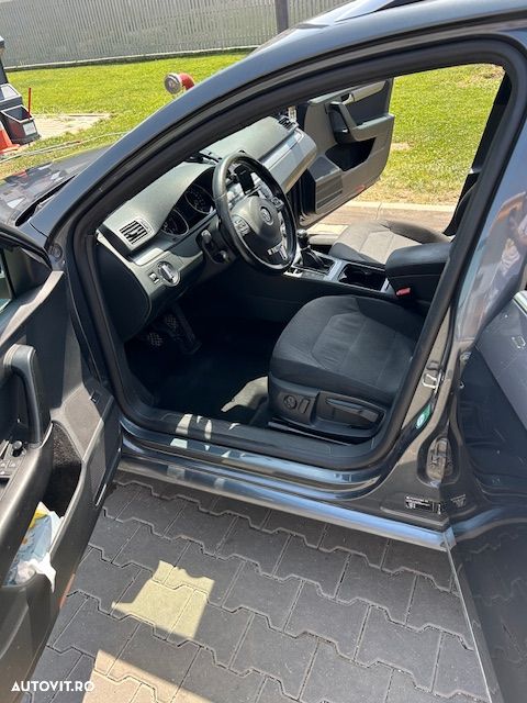 Volkswagen Passat - 8