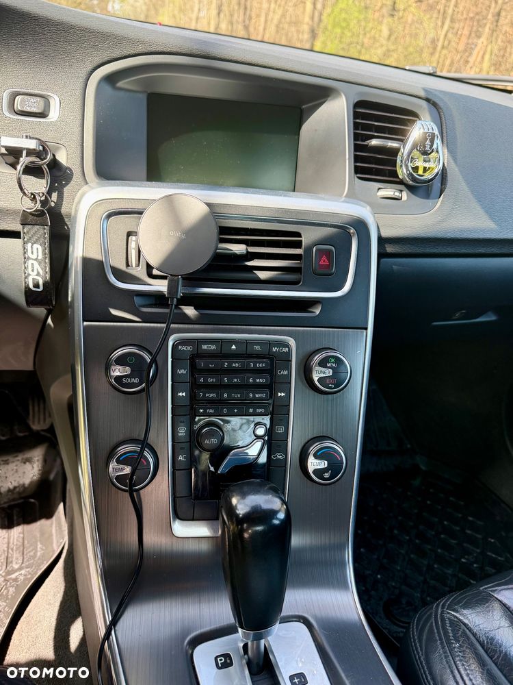 Volvo S60 D5 Geartronic Momentum - 9