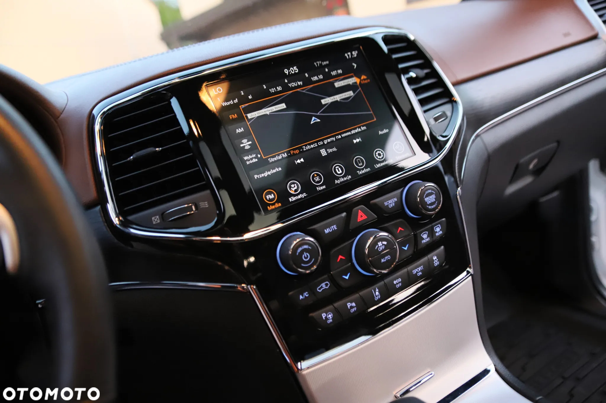 Jeep Grand Cherokee 5.7 V8 Summit - 11