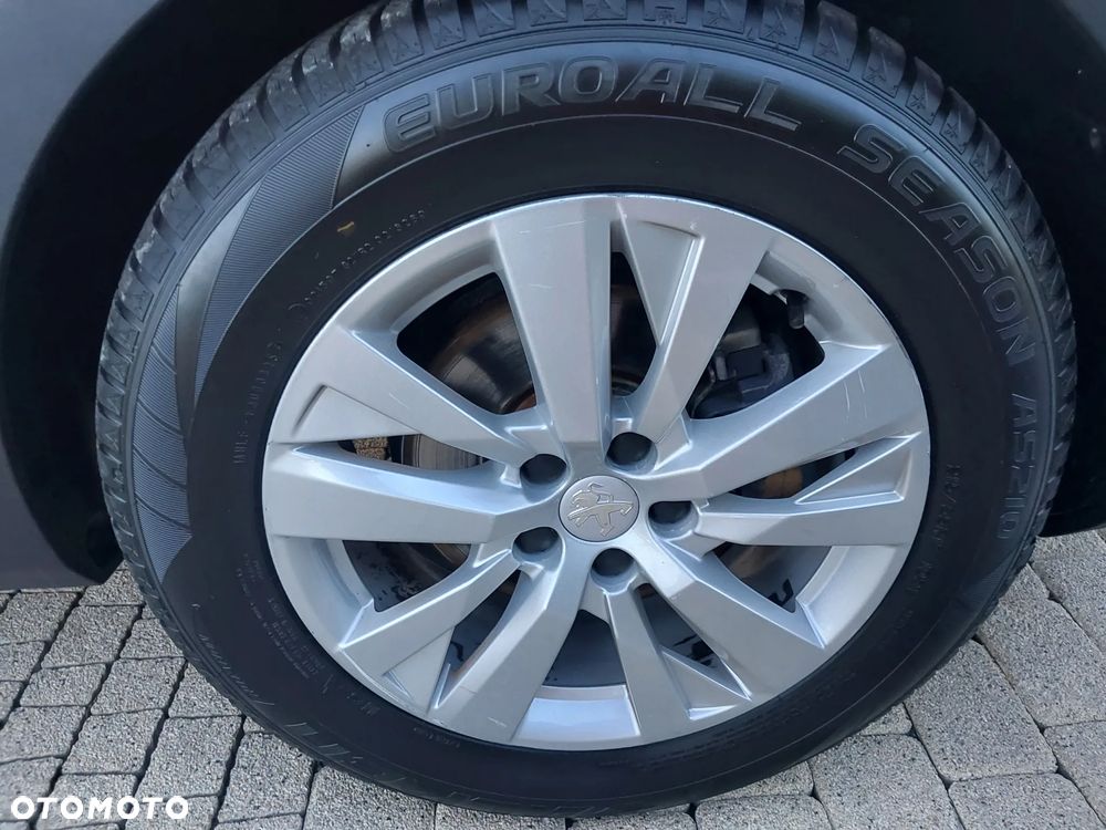 Peugeot 5008 - 25