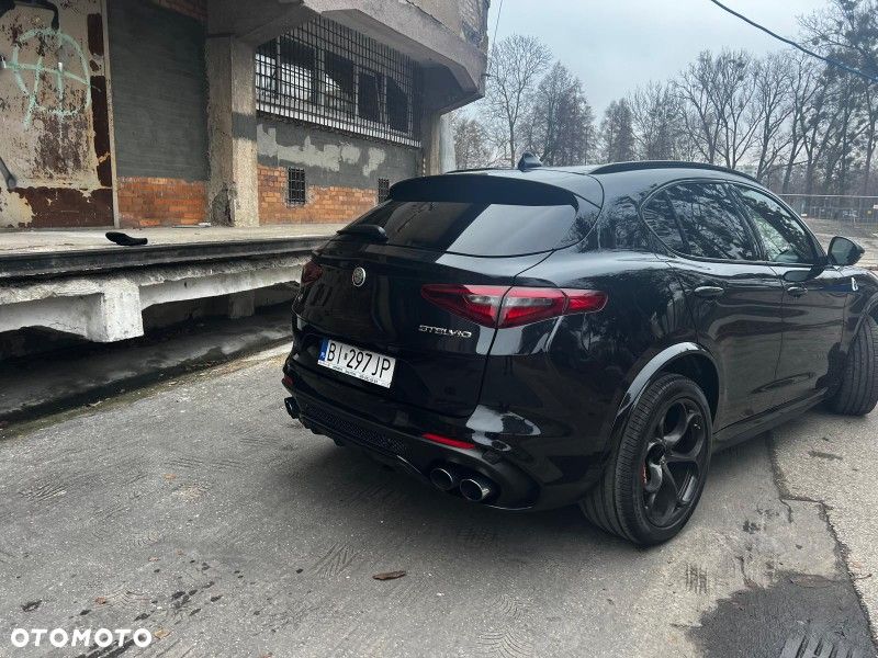 Alfa Romeo Stelvio V6 2.9 Bi-Turbo AT8-Q4 Quadrifoglio - 14