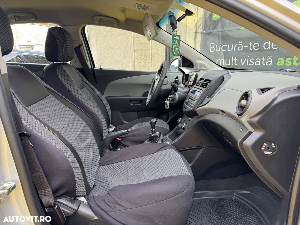Chevrolet Aveo - 17