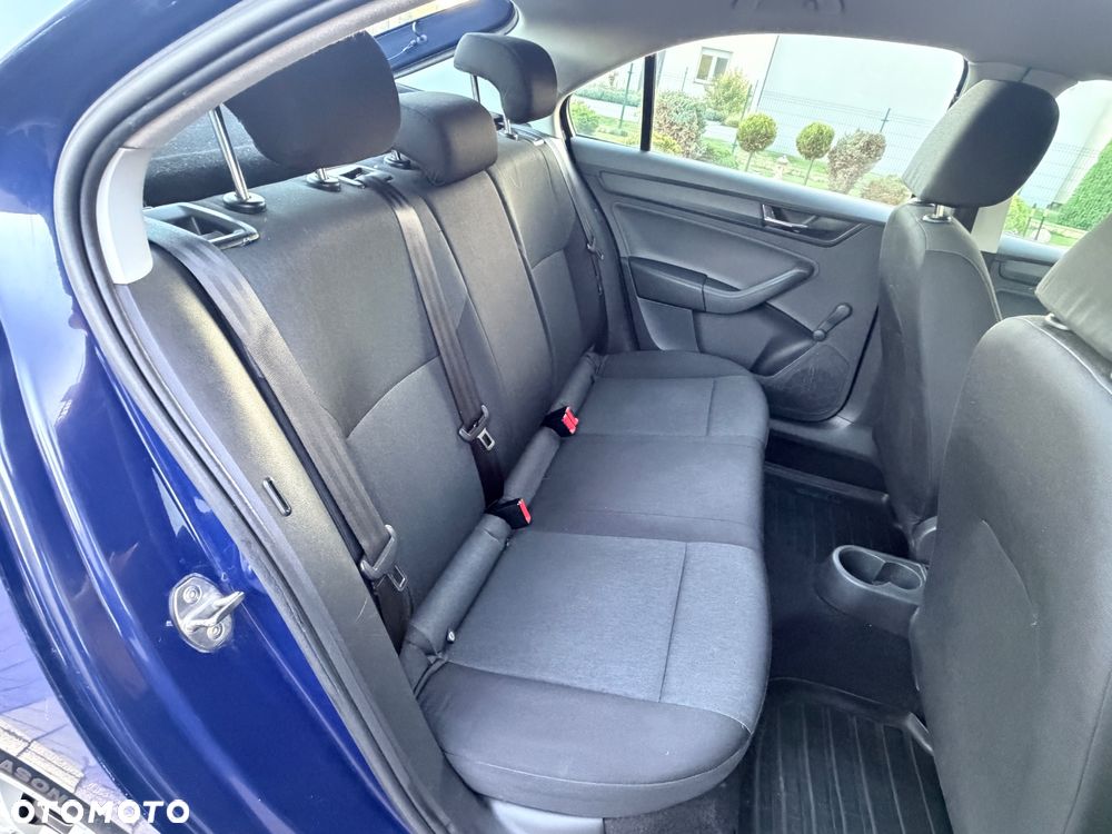 Skoda RAPID 1.0 TSI Active - 28