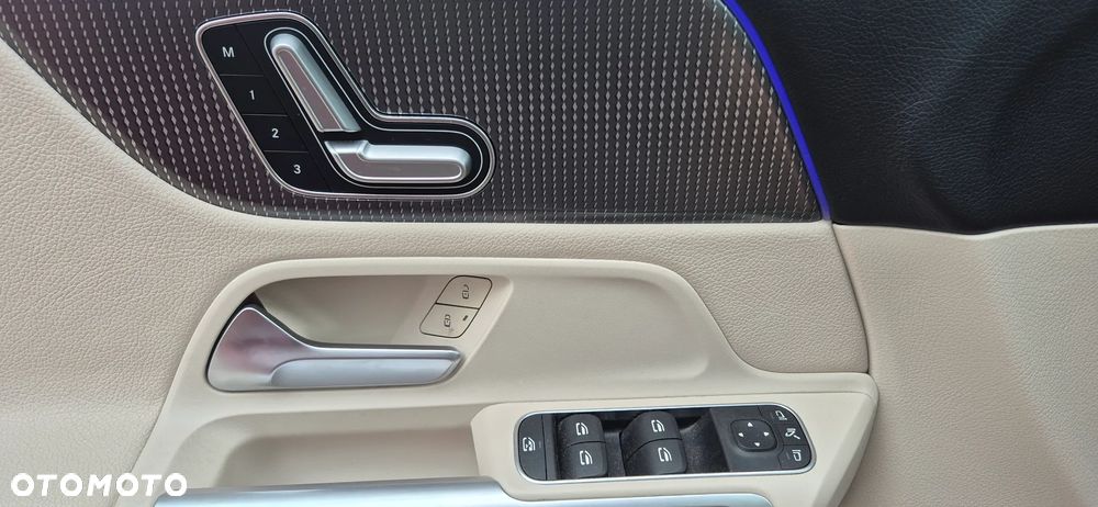 Mercedes-Benz GLB 250 AMG Line 8G-DCT - 17