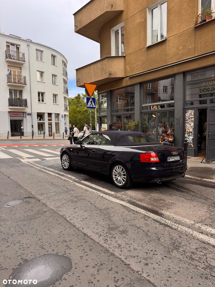 Audi A4 Cabrio 2.4 - 26