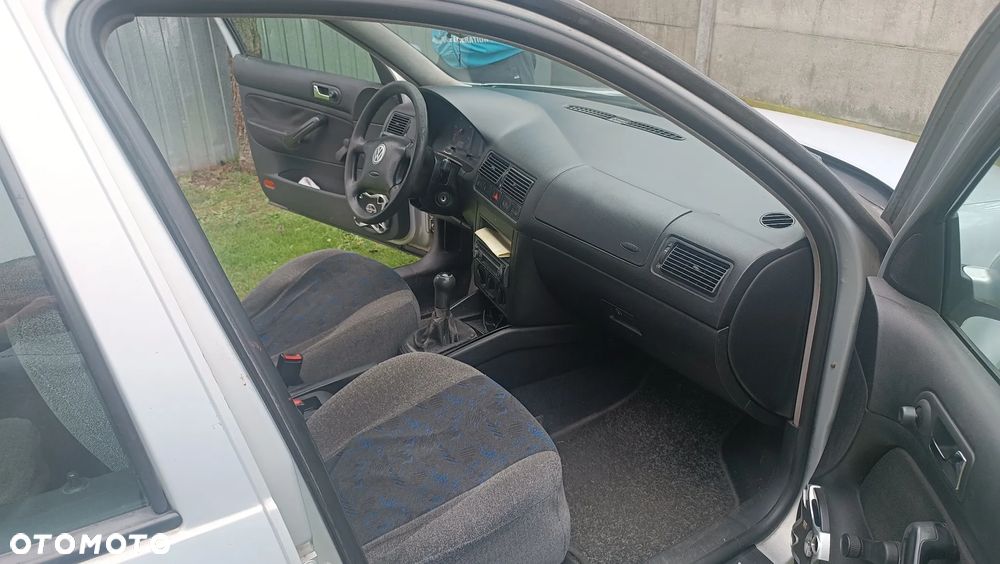 Volkswagen Golf 1.9 TDI - 5