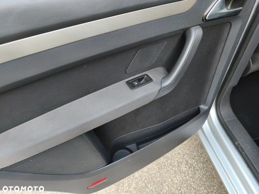 Volkswagen Touran 1.9 TDI DPF Trendline - 22