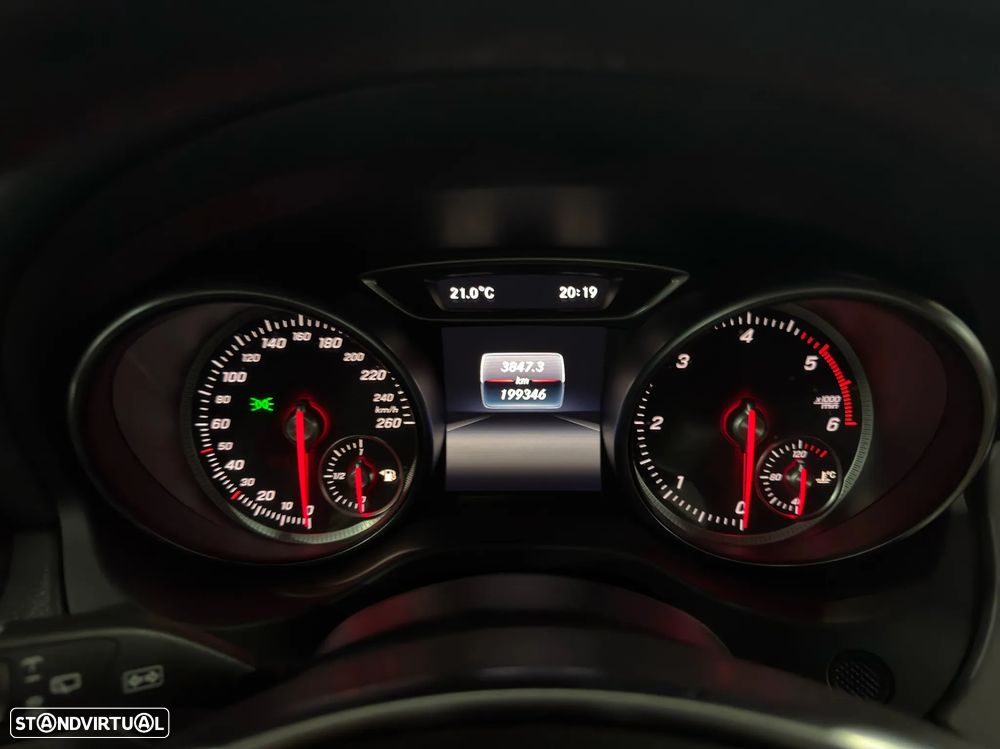 Mercedes-Benz CLA 200 (CDI) d AMG Line - 12