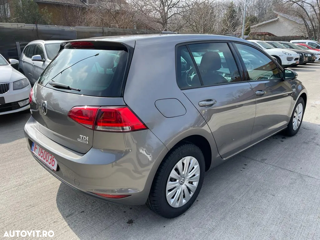Volkswagen Golf 1.6 TDI DPF BlueMotion Technology Comfortline - 4